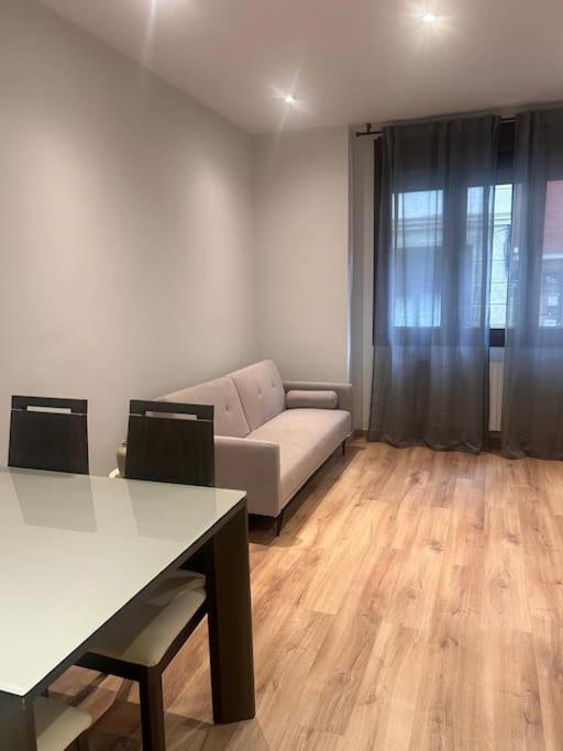 Coqueto Apartamento Cerca Del Casco Viejo Con Garaje Gratis ビルバオ エクステリア 写真